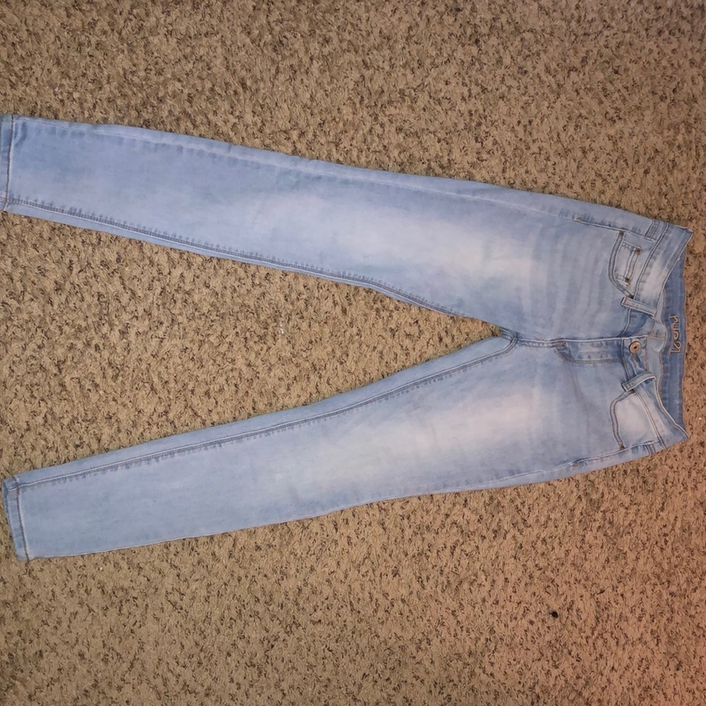 RUE 21 LIGHT BLUE SKINNY JEANS